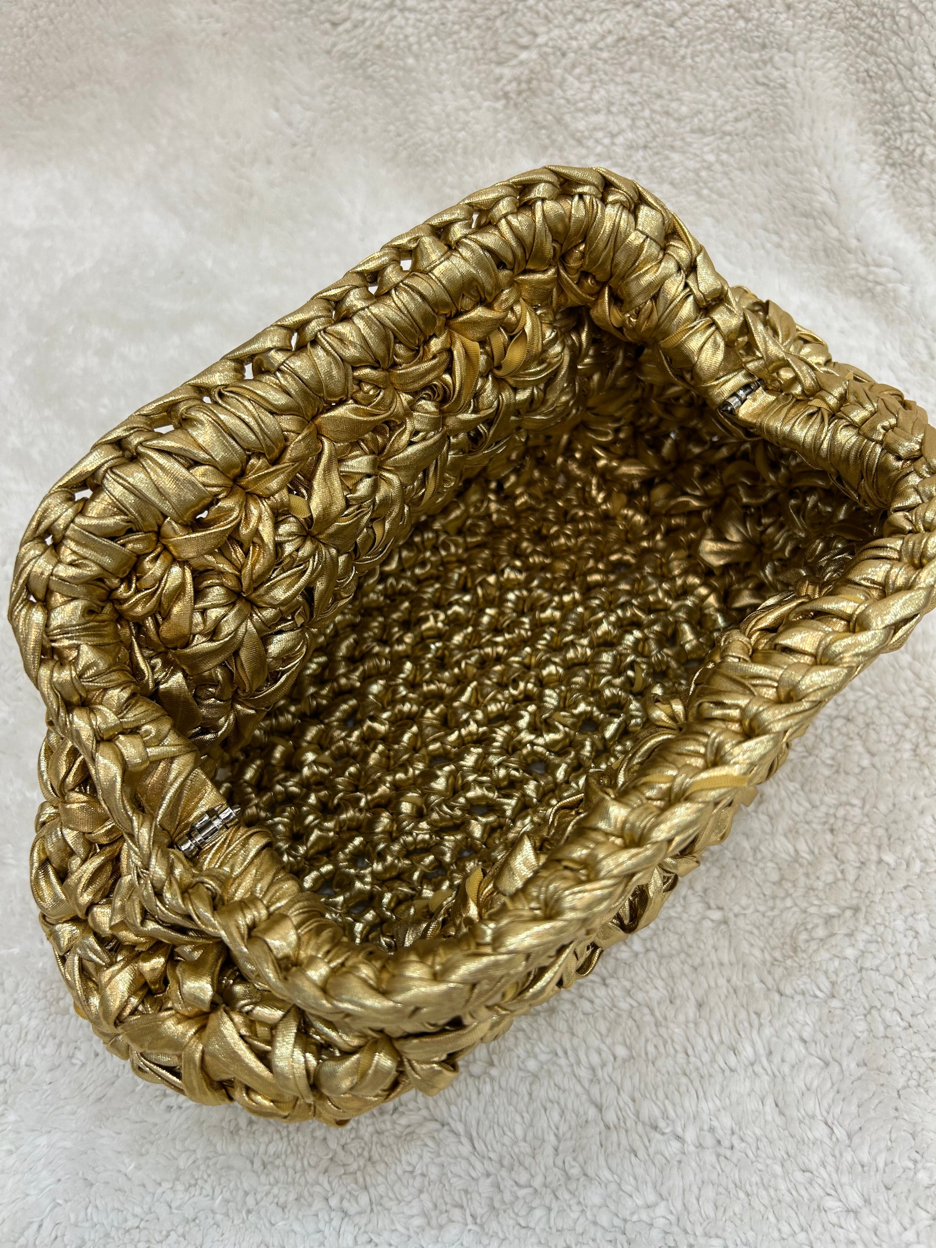 Jasmine Metallic Clutch Pouch