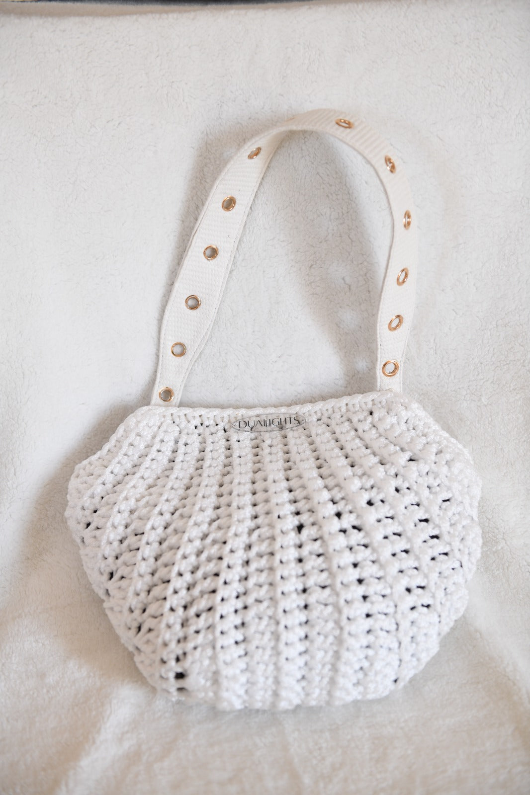 shell shoulder bag white