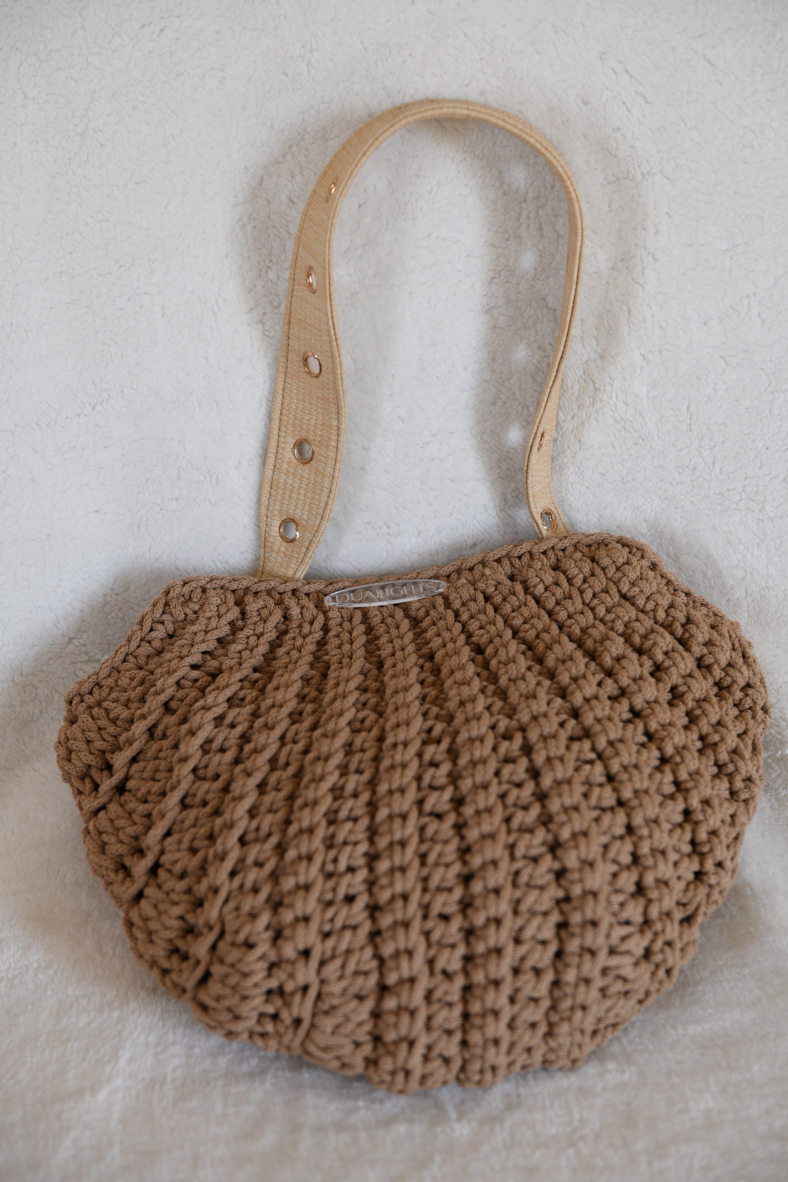 shell shoulder bag beige