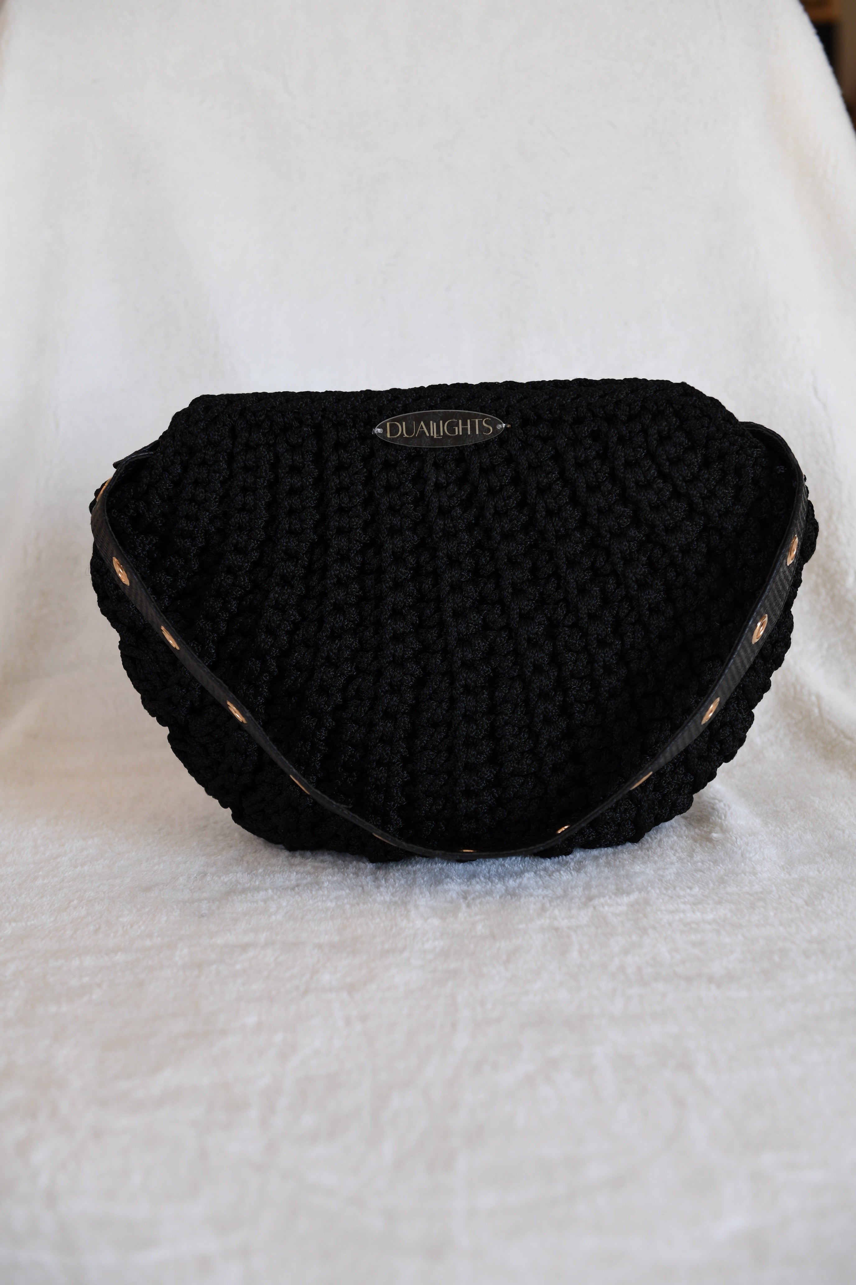 shell shoulder bag black