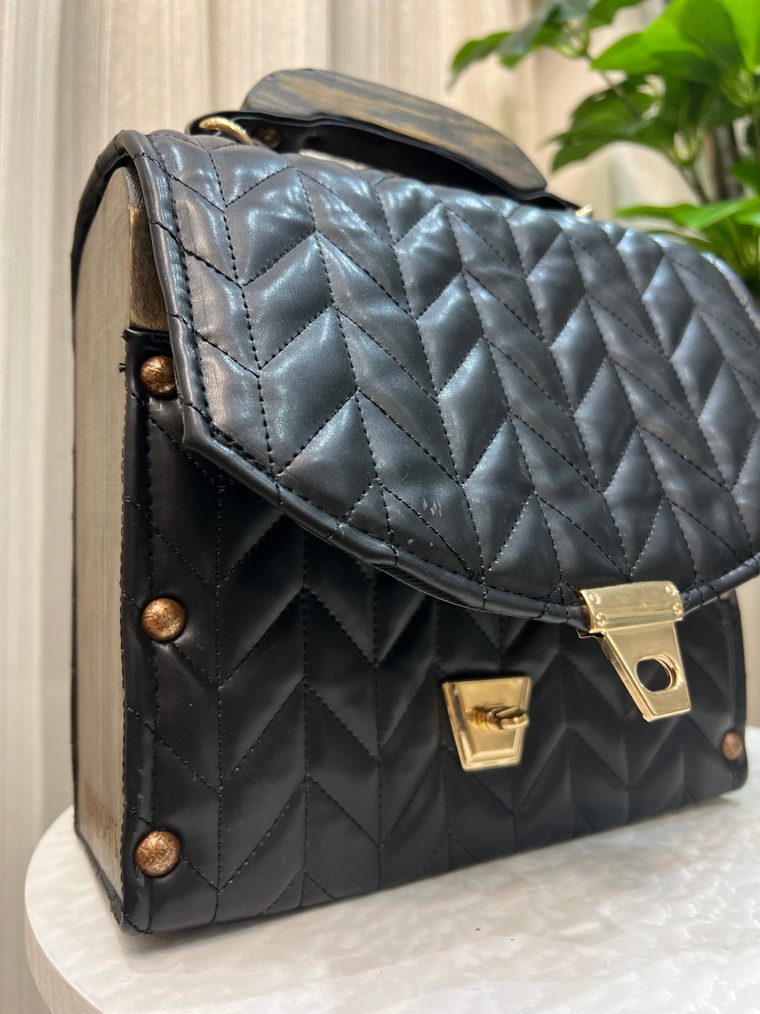 Blackwood Box Bag
