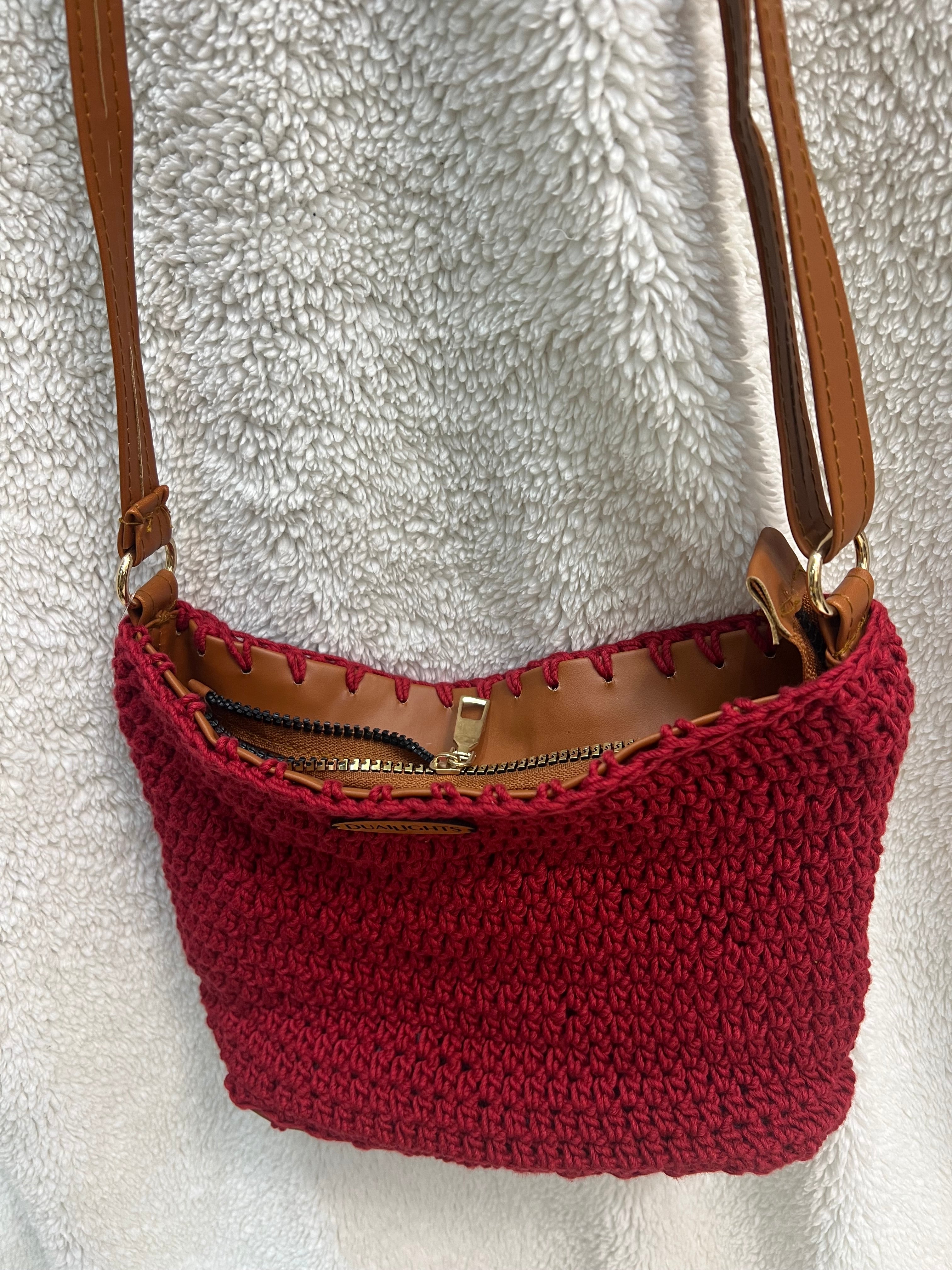 essential crossbody bag, red