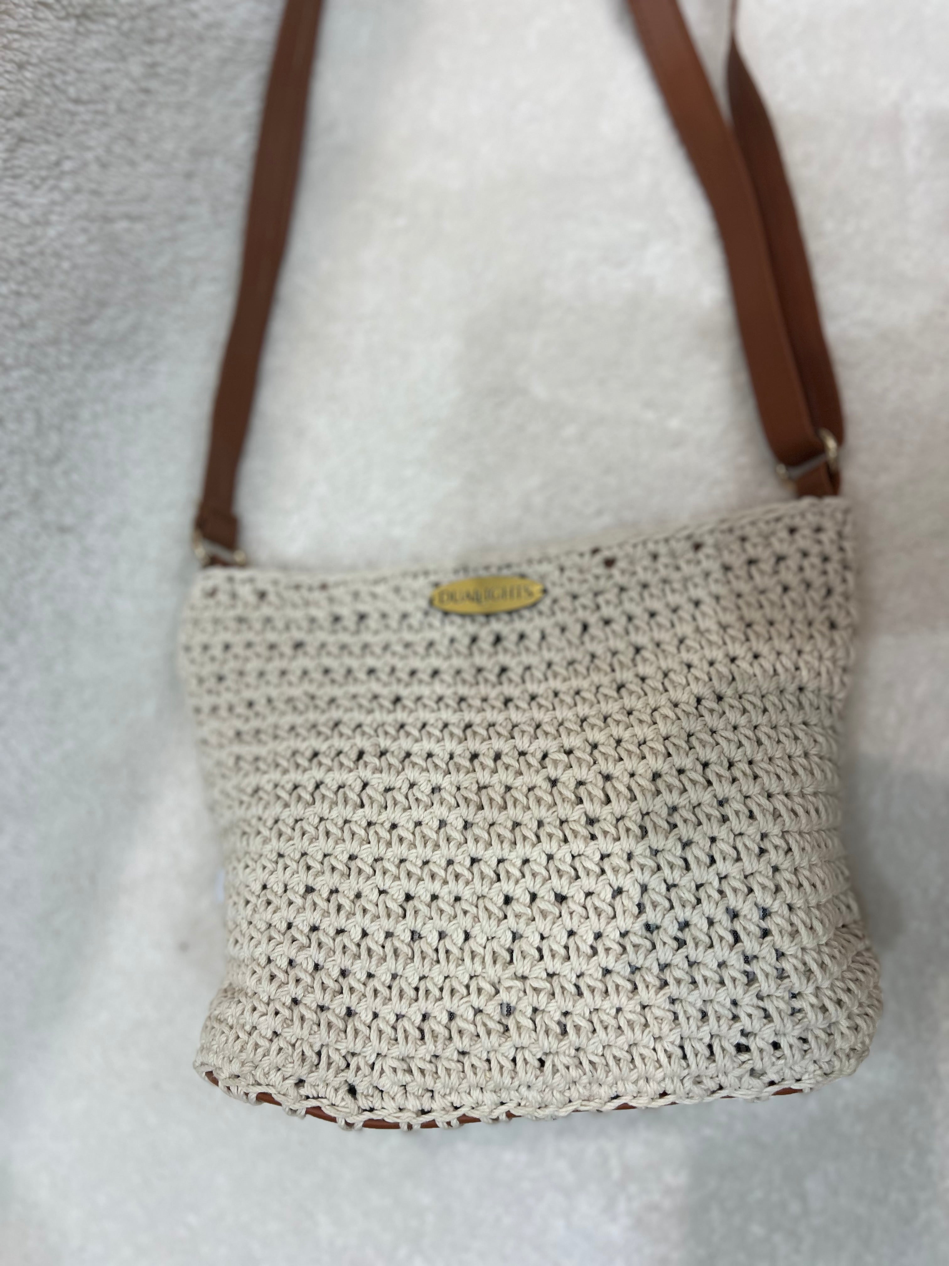 essential crossbody bag, havan / off-white