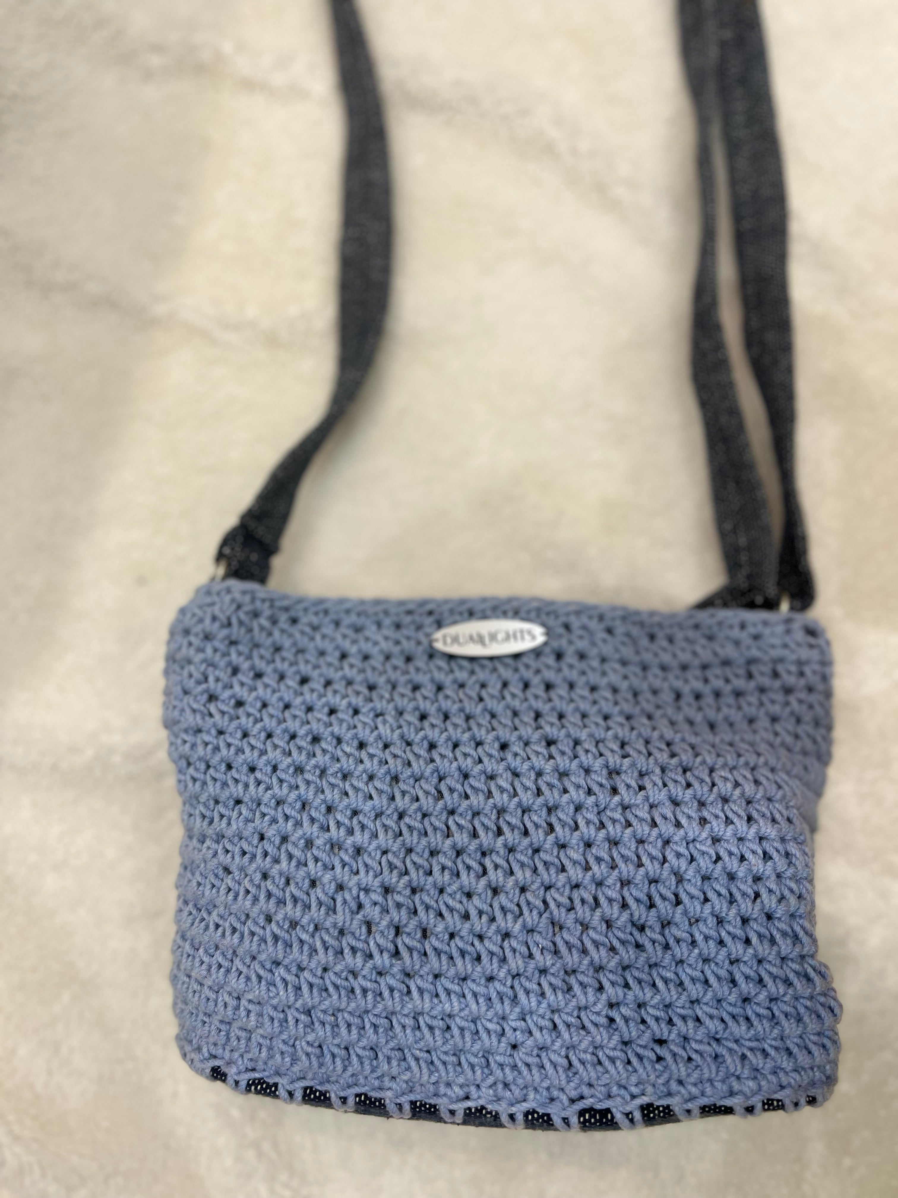 essential crossbody bag, jeans / baby blue