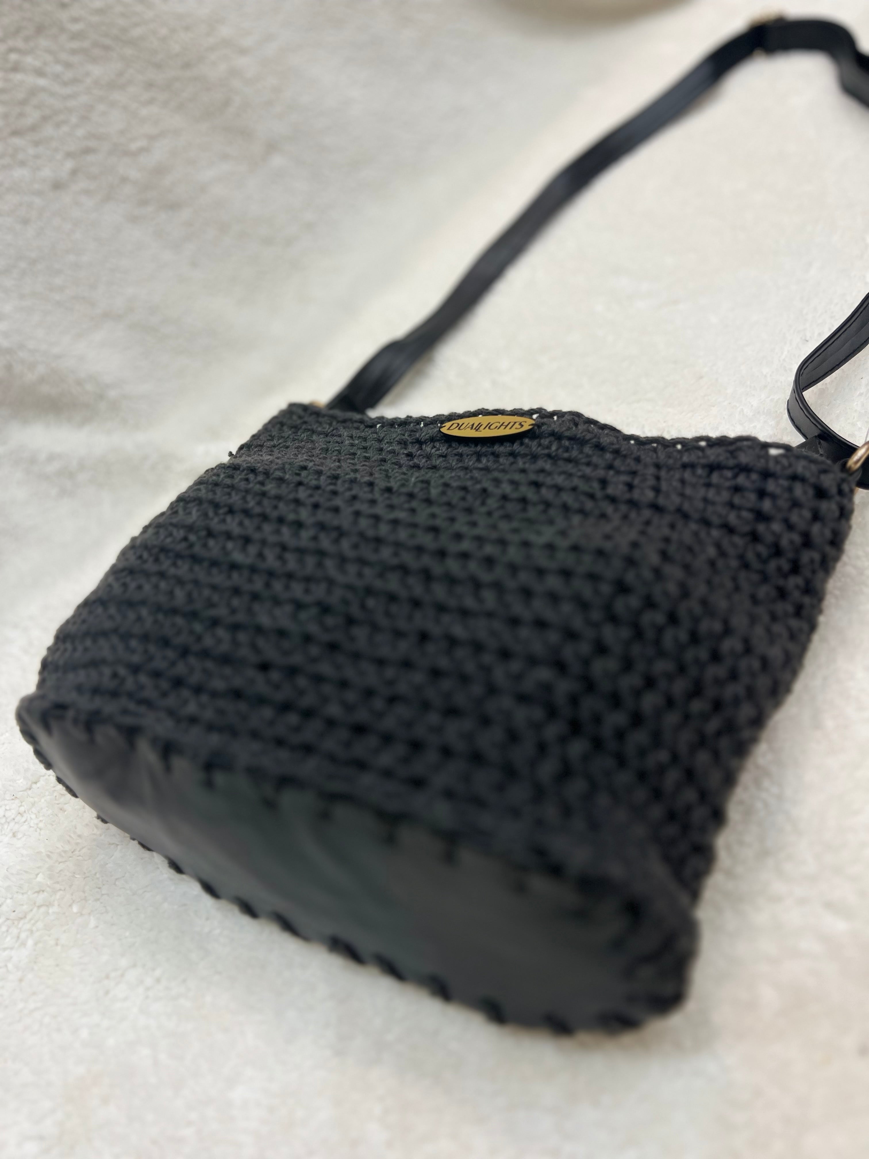 essential crossbody bag, black (gold handle)