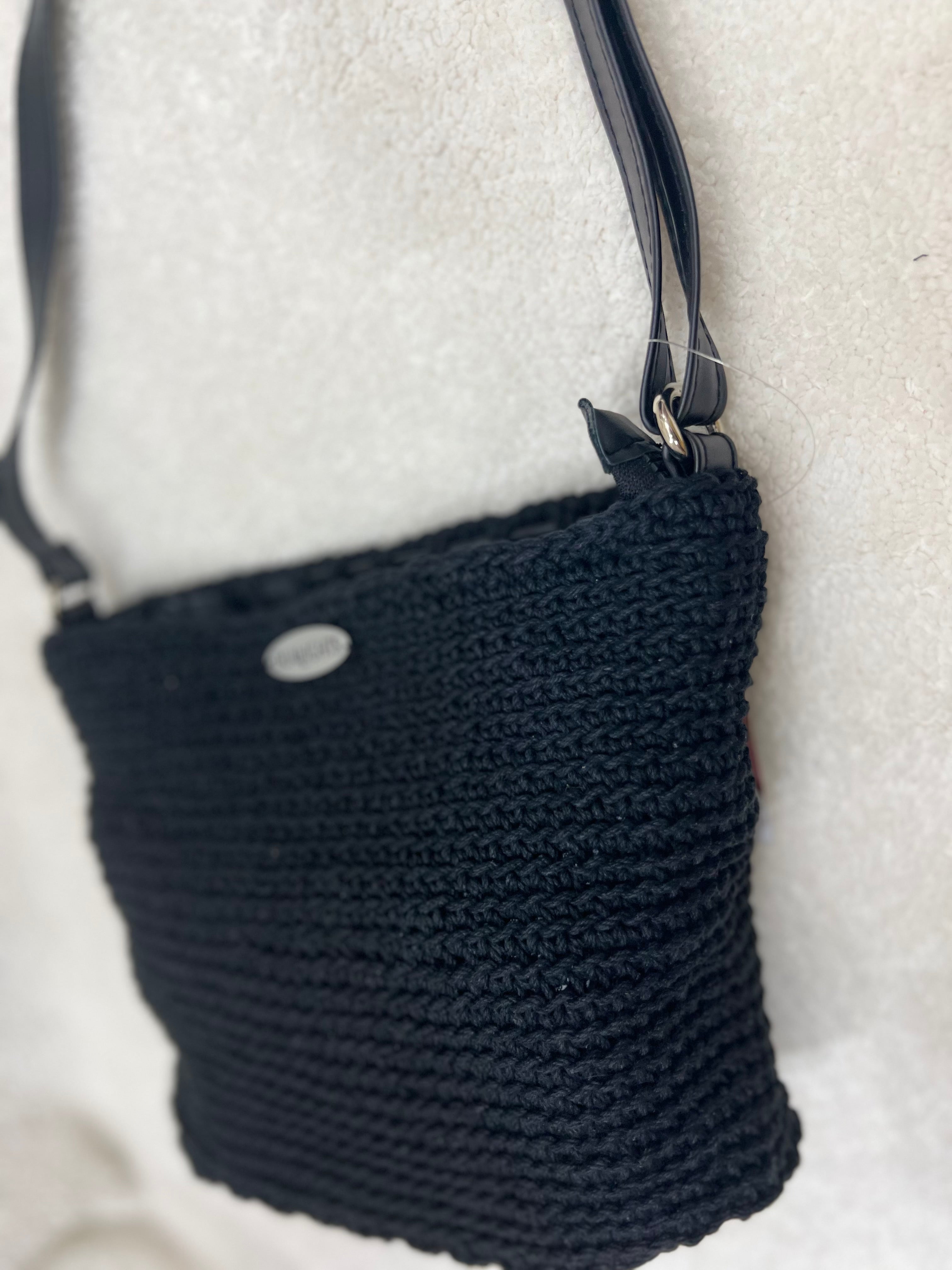 essential crossbody bag, black (silver handle)