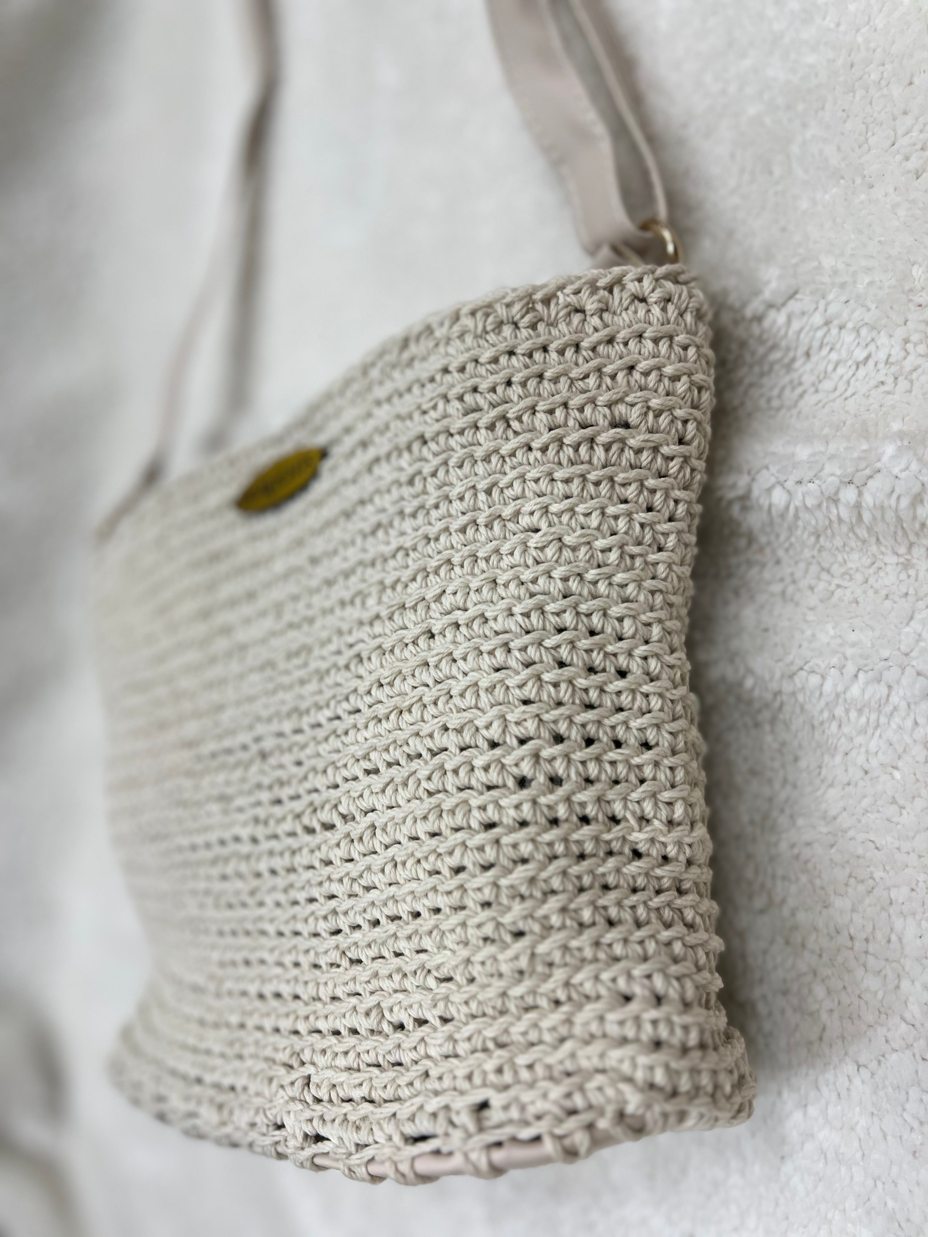essential crossbody bag, beige / beige