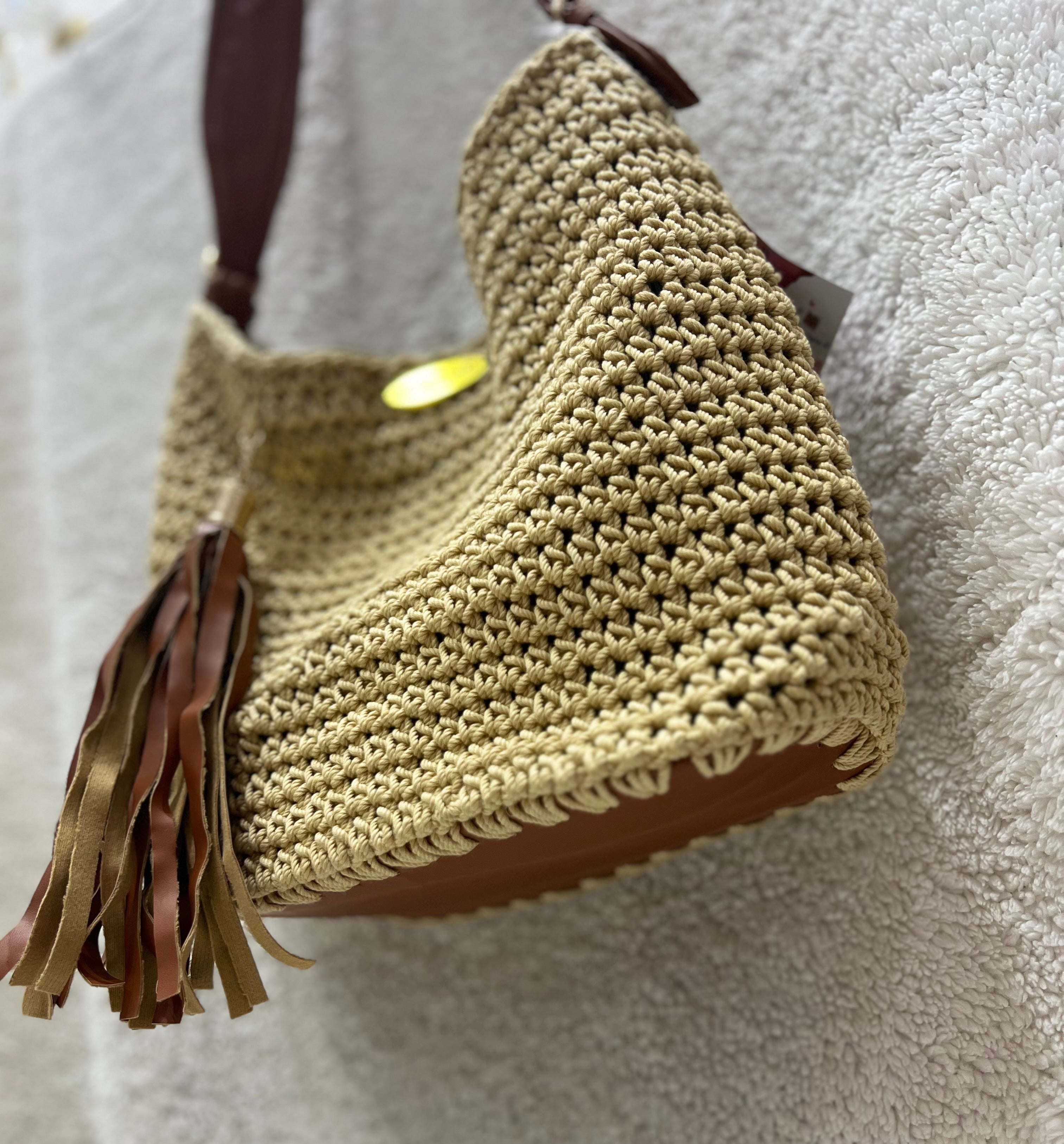 essential shoulder bag, havan / yellow