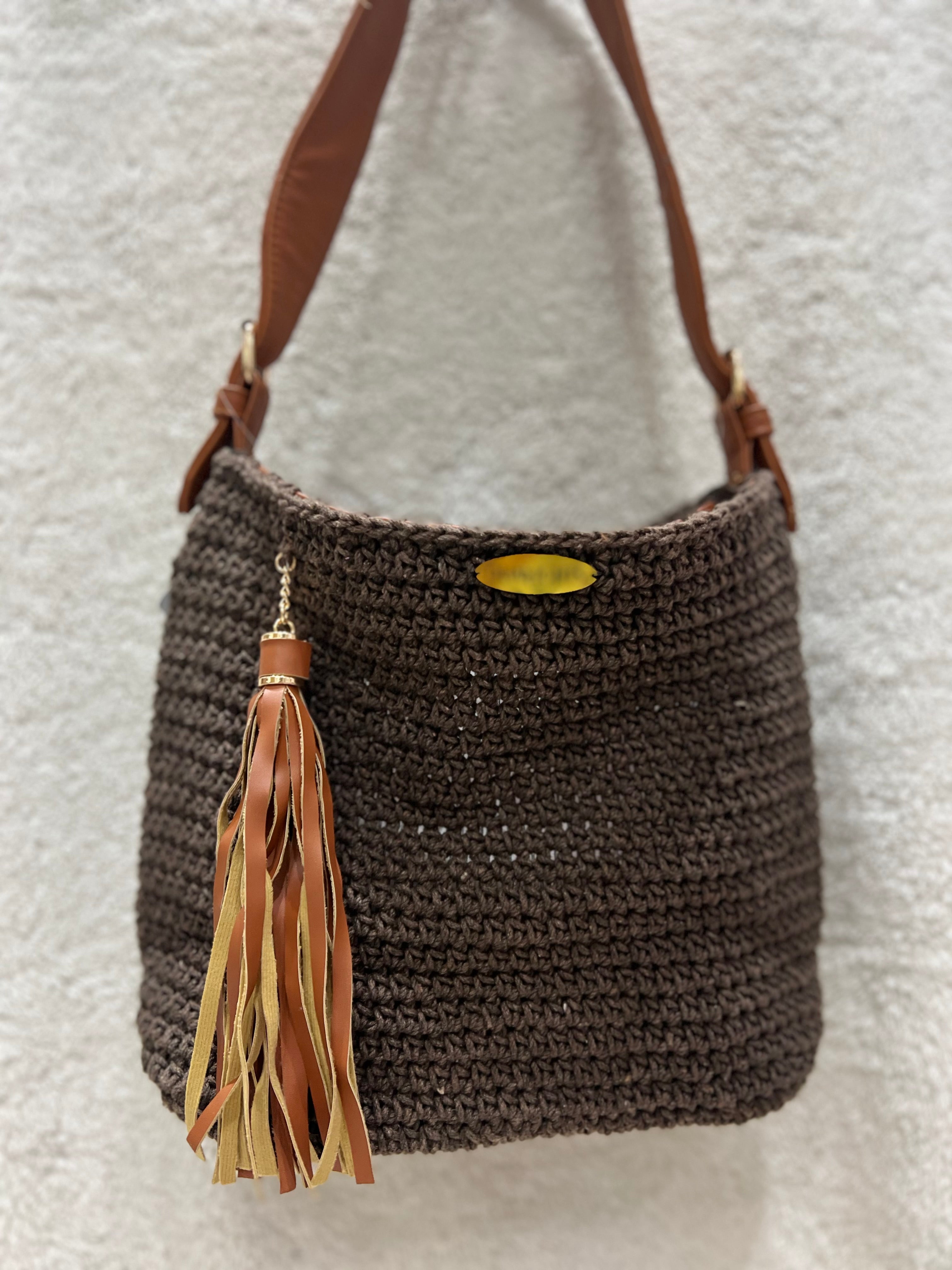 essential shoulder bag, havan / brown