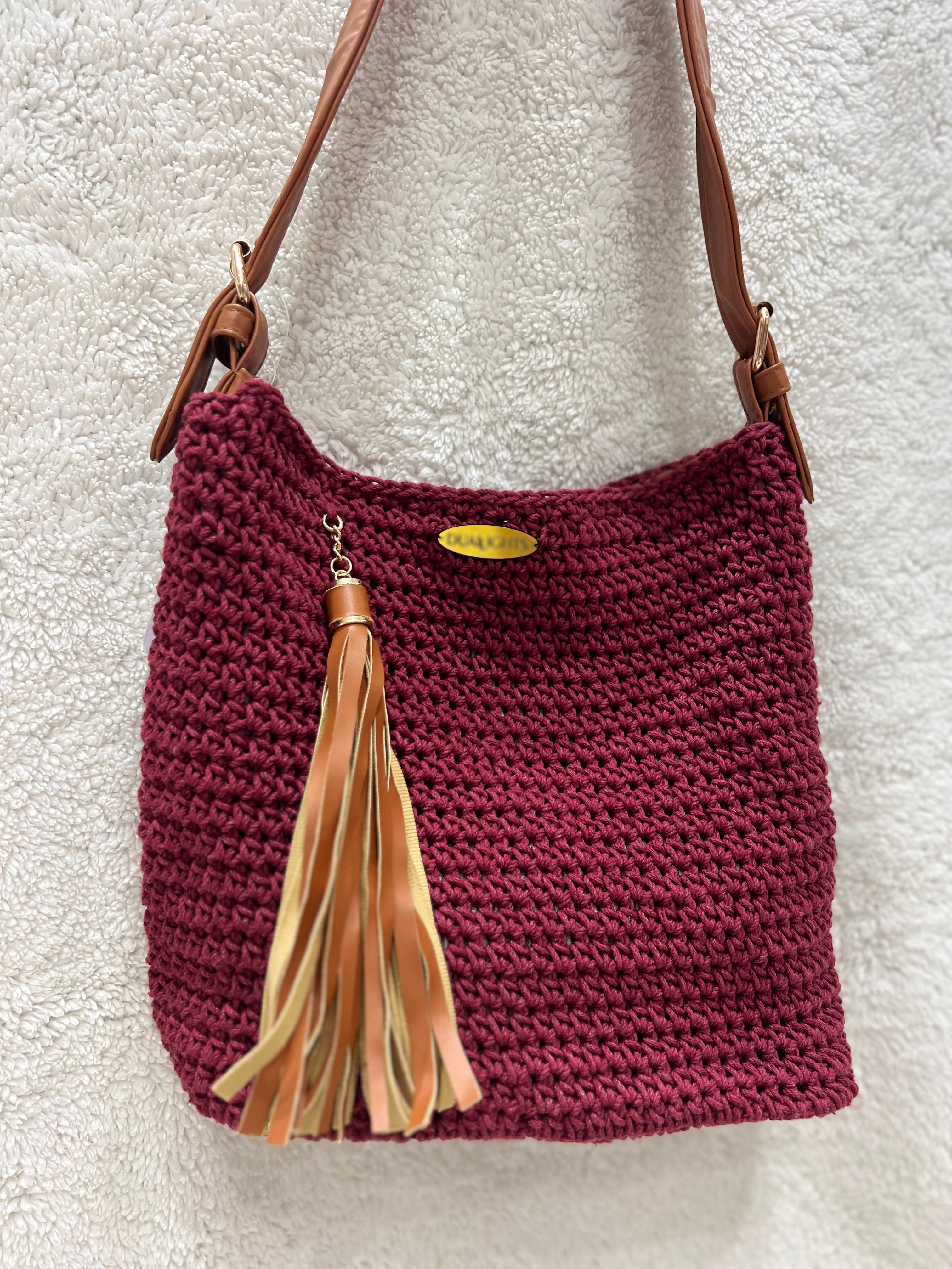 essential shoulder bag, havan / maroon
