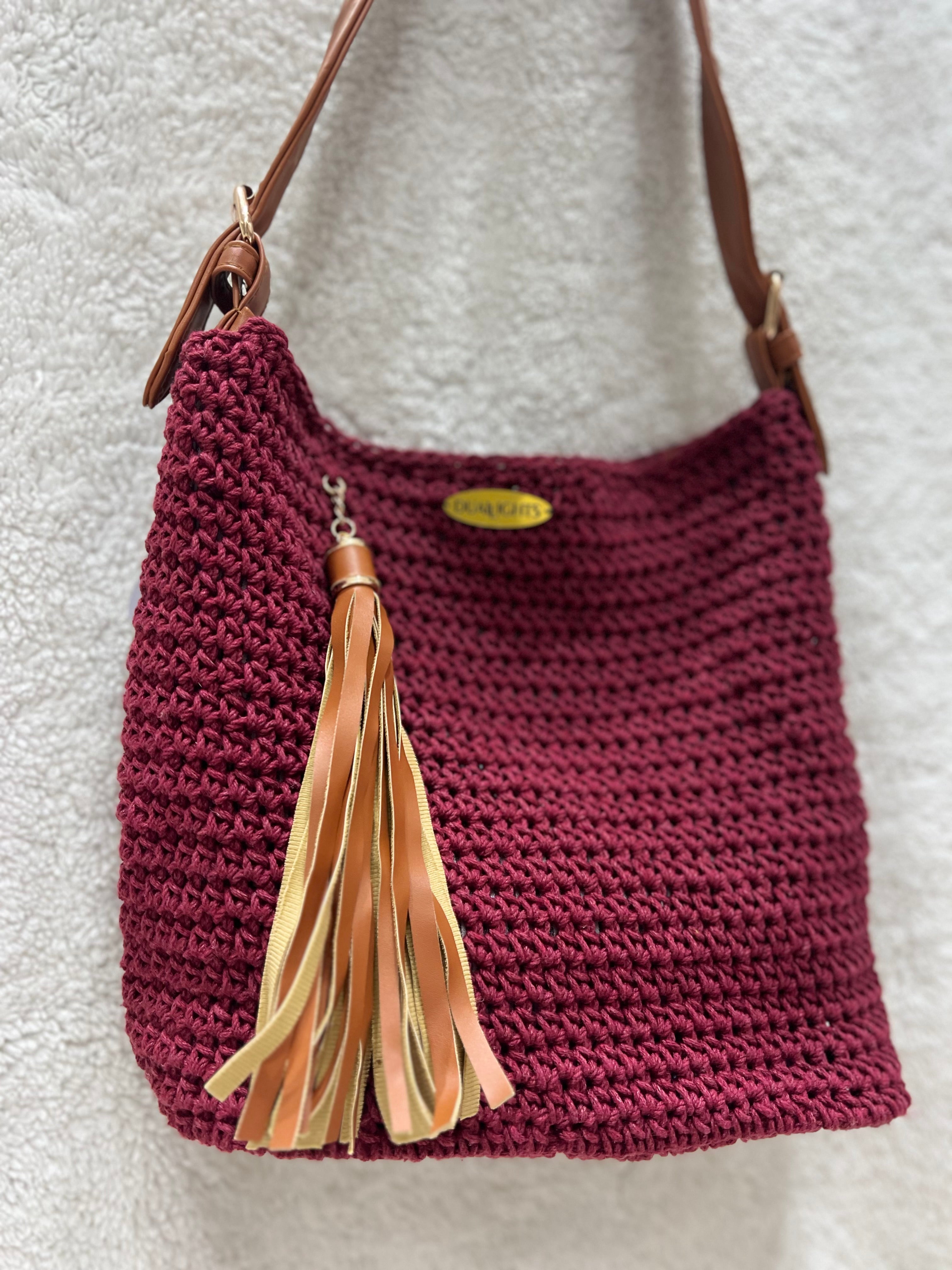 essential shoulder bag, havan / maroon