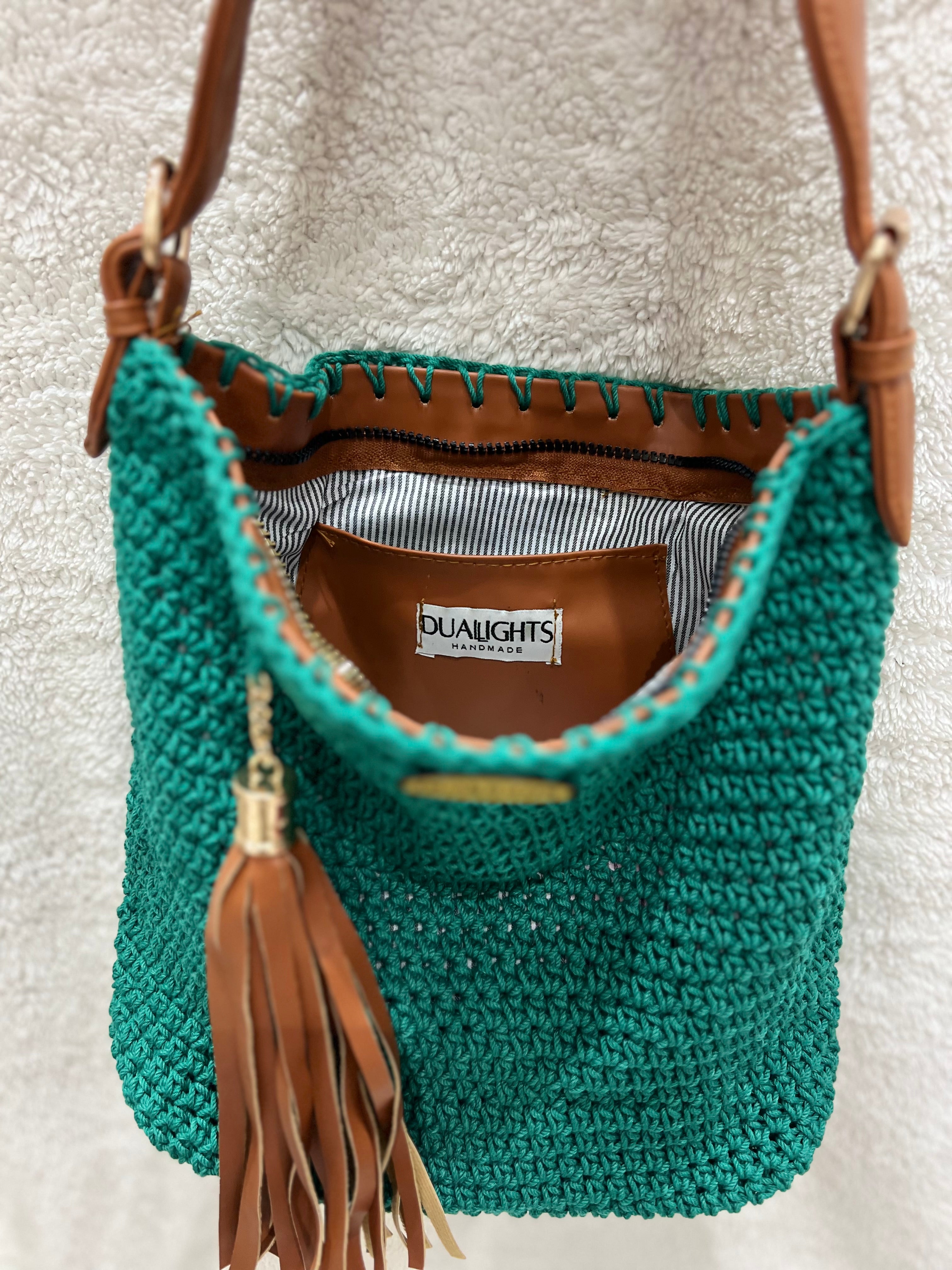 essential shoulder bag, havan / dark green