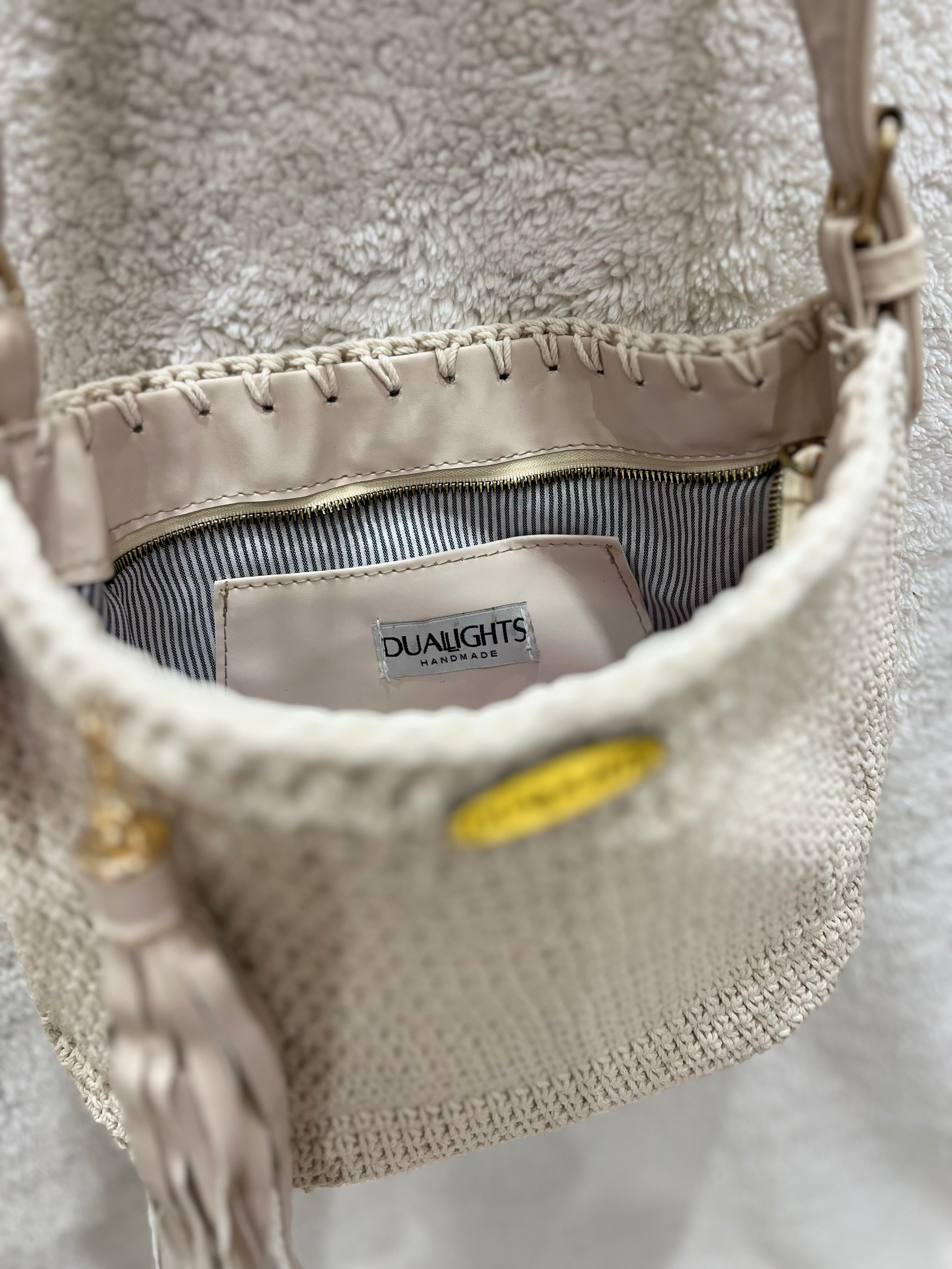 essential shoulder bag, beige / beige