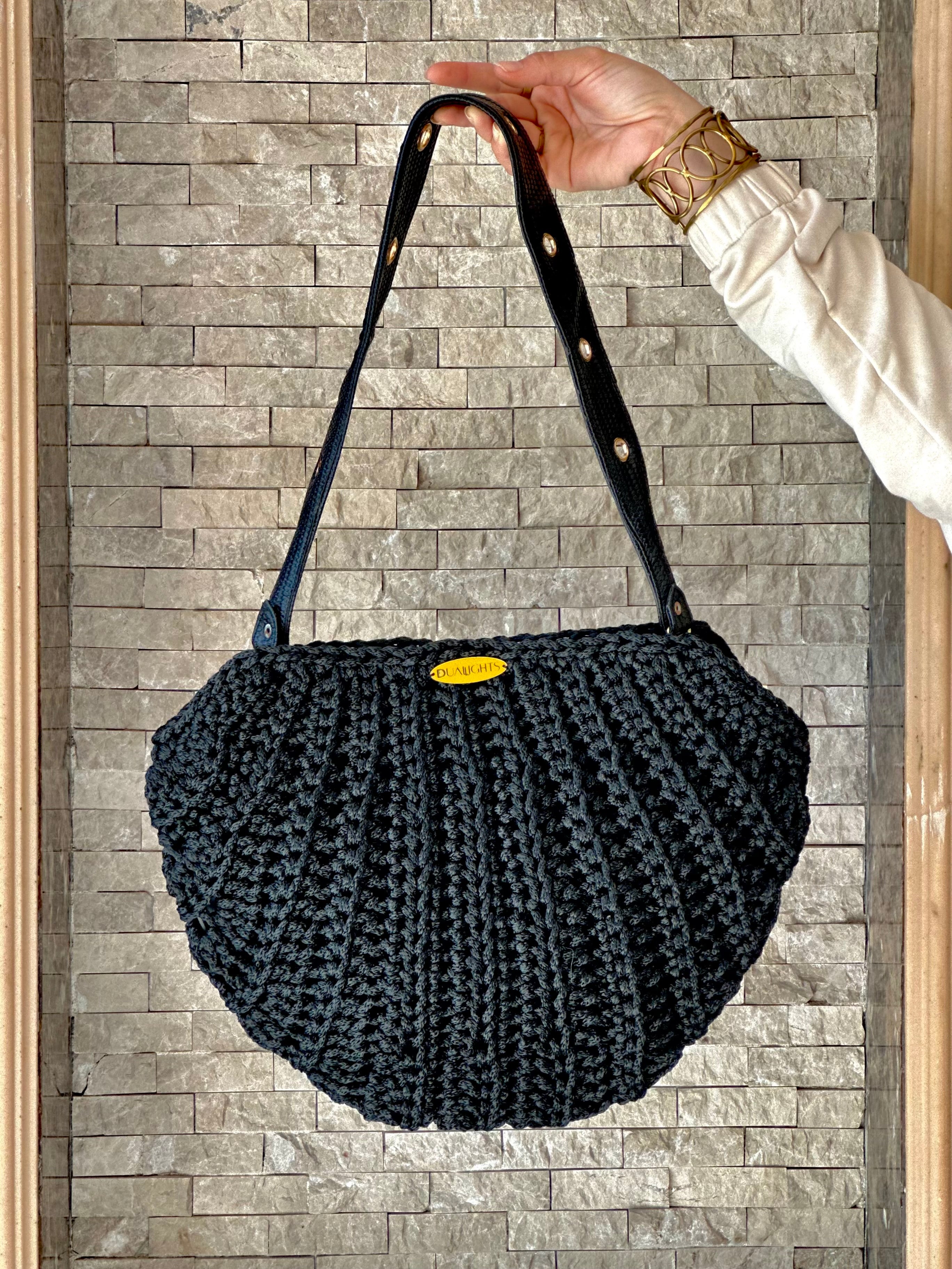 shell shoulder bag black