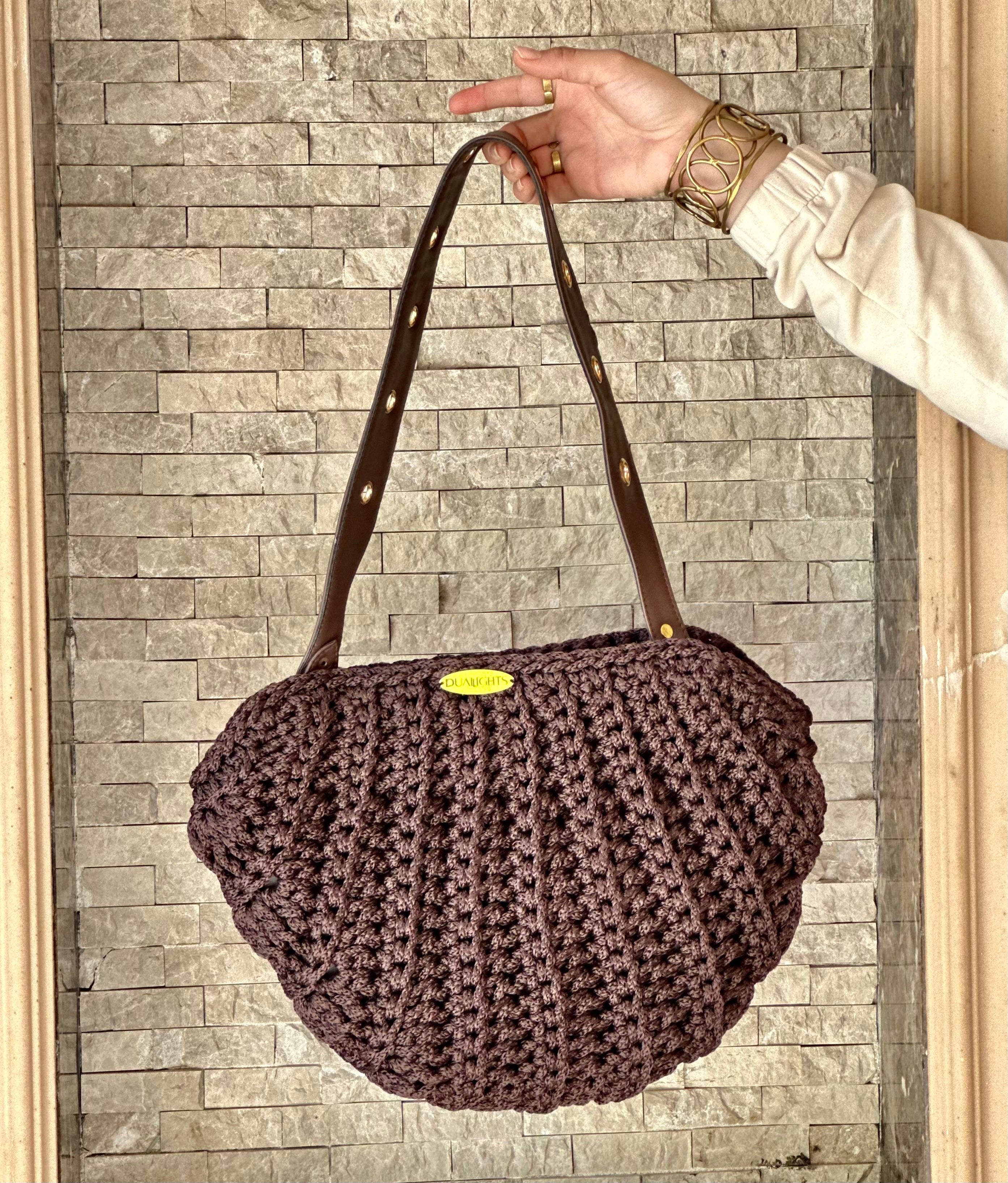 shell shoulder bag brown