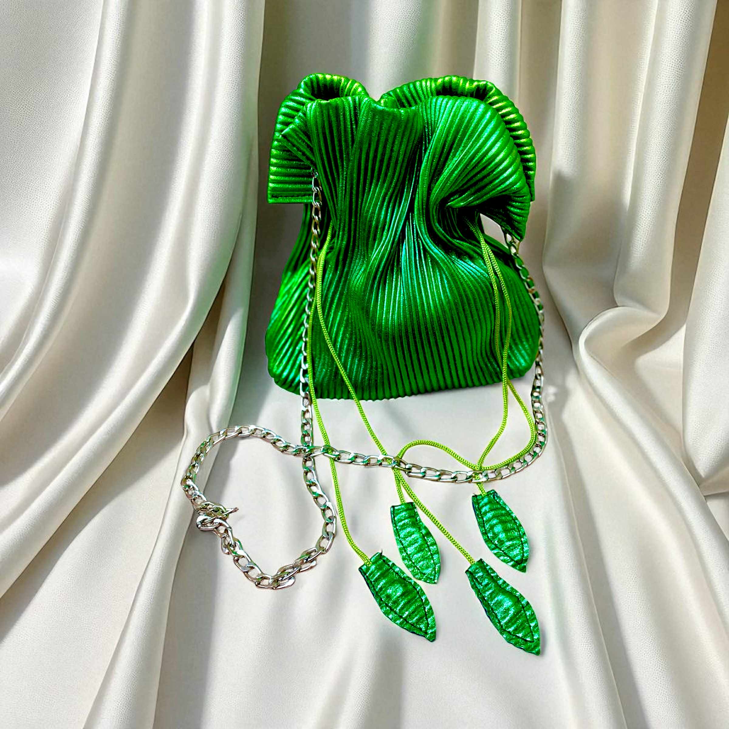 dark green